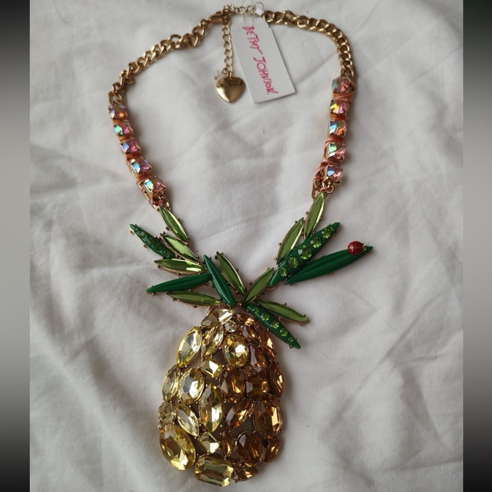 BETSEY JOHNSON Limited Edition RARE Oversized Pineapple Necklace & Earrings NWT - Picture 12 of 16